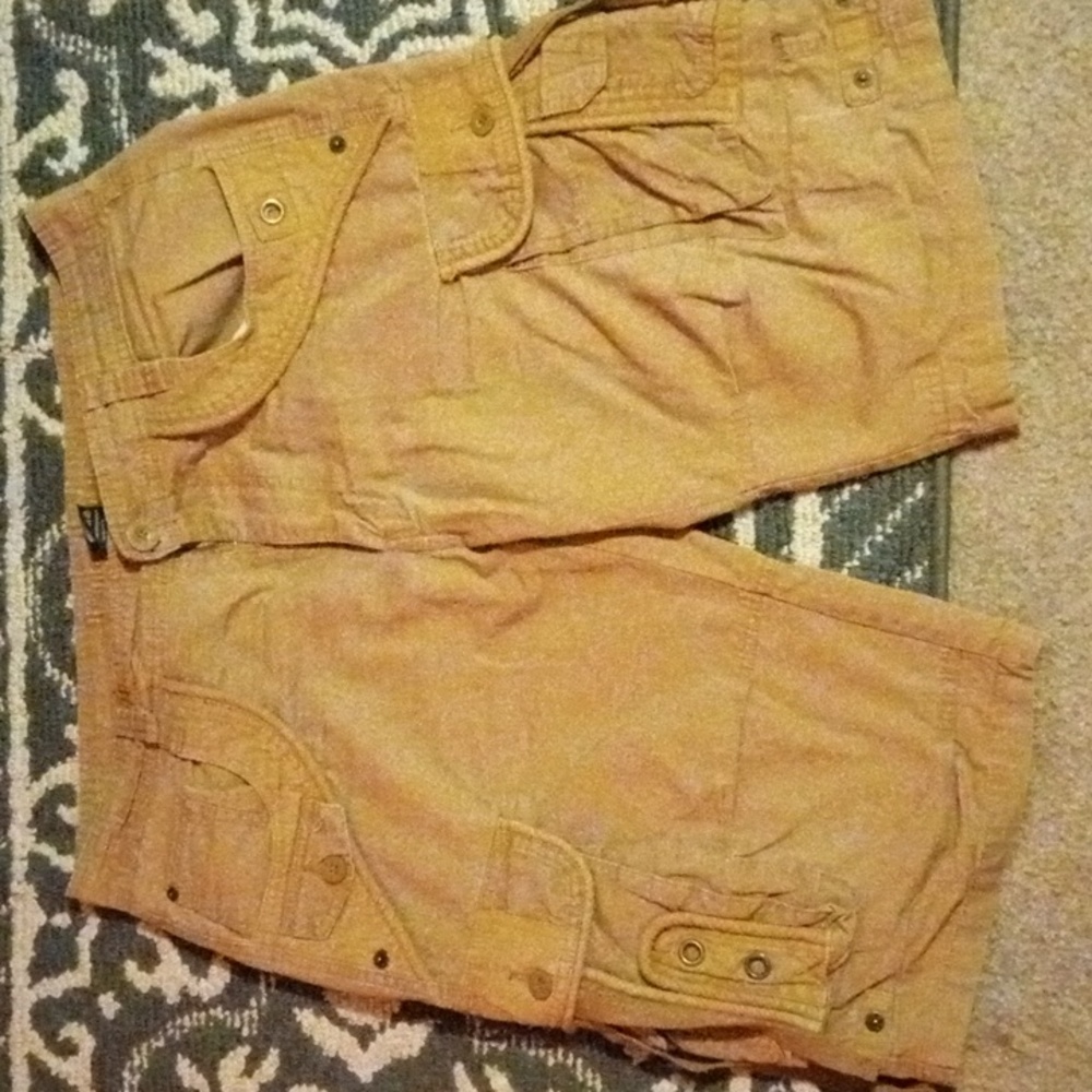 Men's size 36 Cargo Shorts
